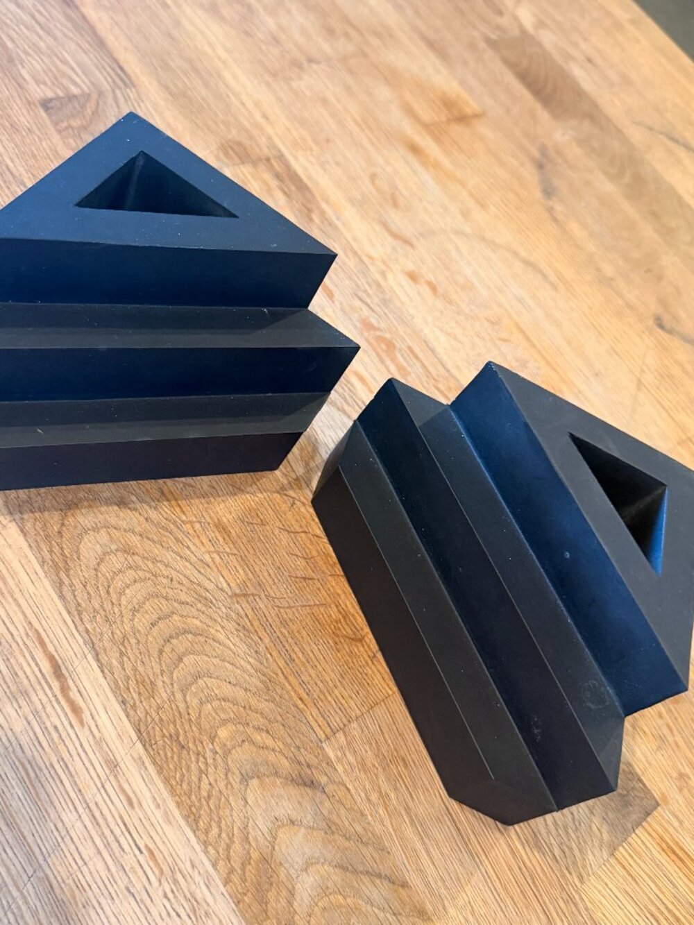 Nero Product Made in Japan Black Geometric Bookends - Pair